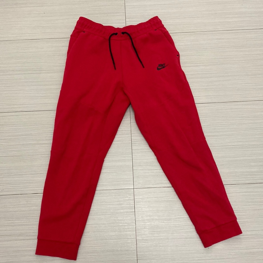 Nike red tech pants L husky boys youth